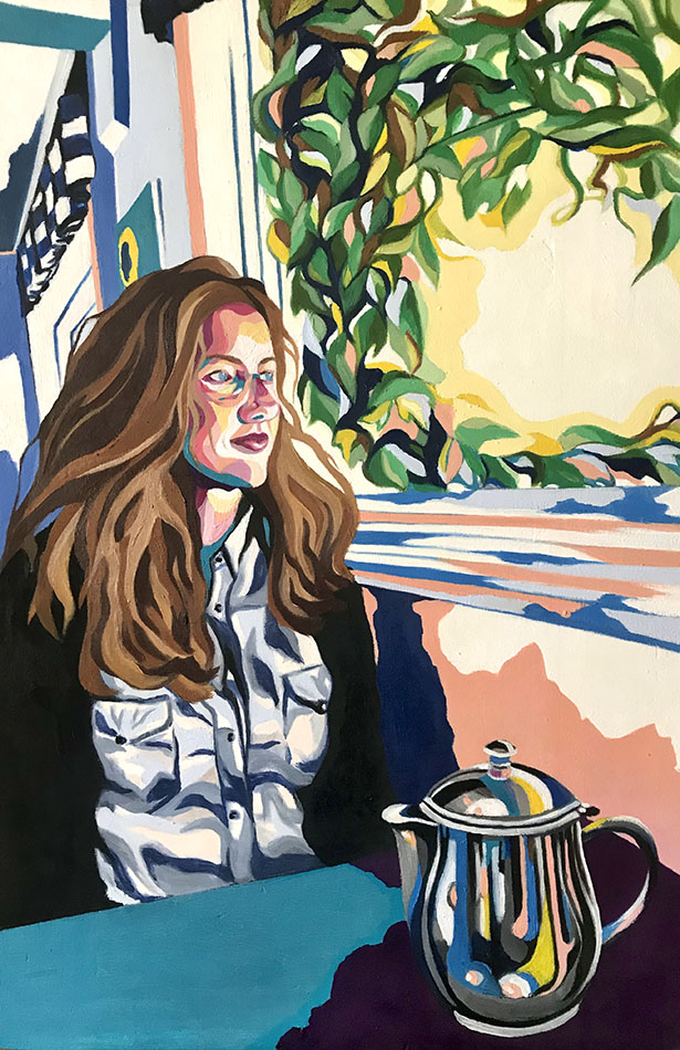 Portrait d"une jeune femme regardant par la fenêtre d'un café